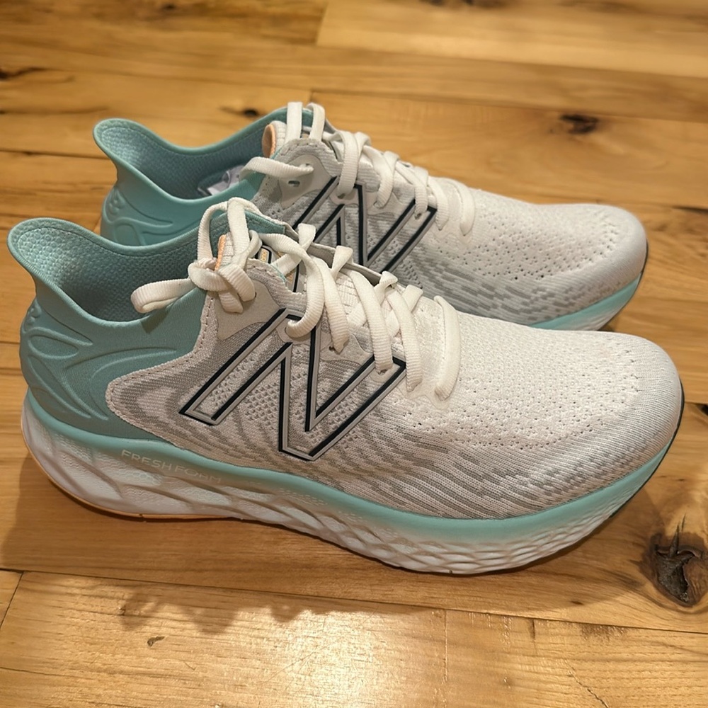 New Balance Fresh Foam 1080 V11 white blue chill